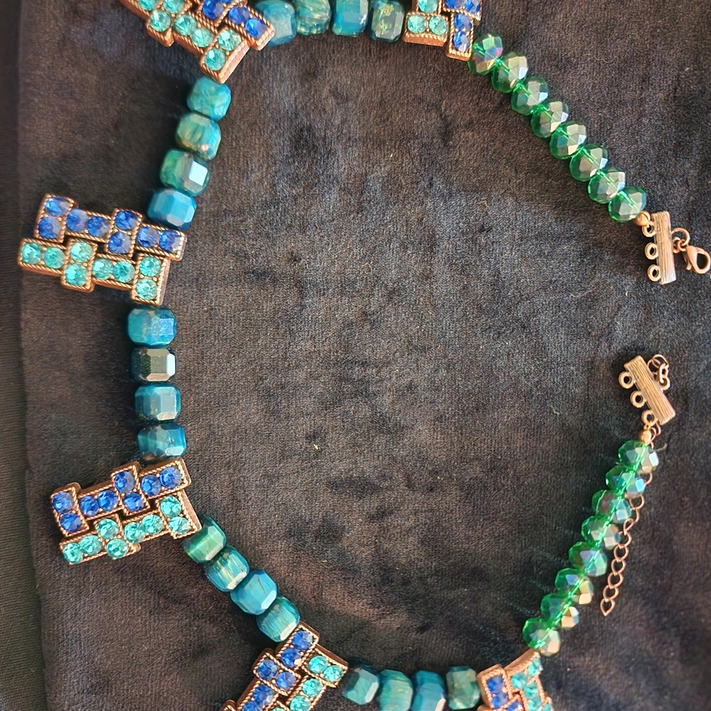 Elegant Blue and Green Beaded Necklace